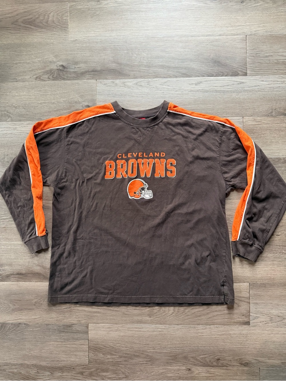 Cleveland Browns men’s XL long sleeve shirt brown w/ orange stripes